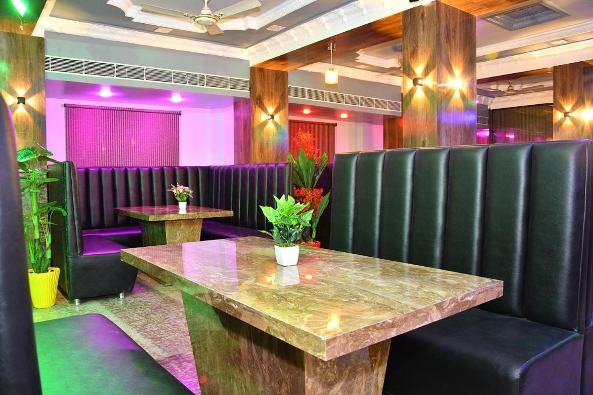 Ganpati Plaza Hotel Ajmer Esterno foto
